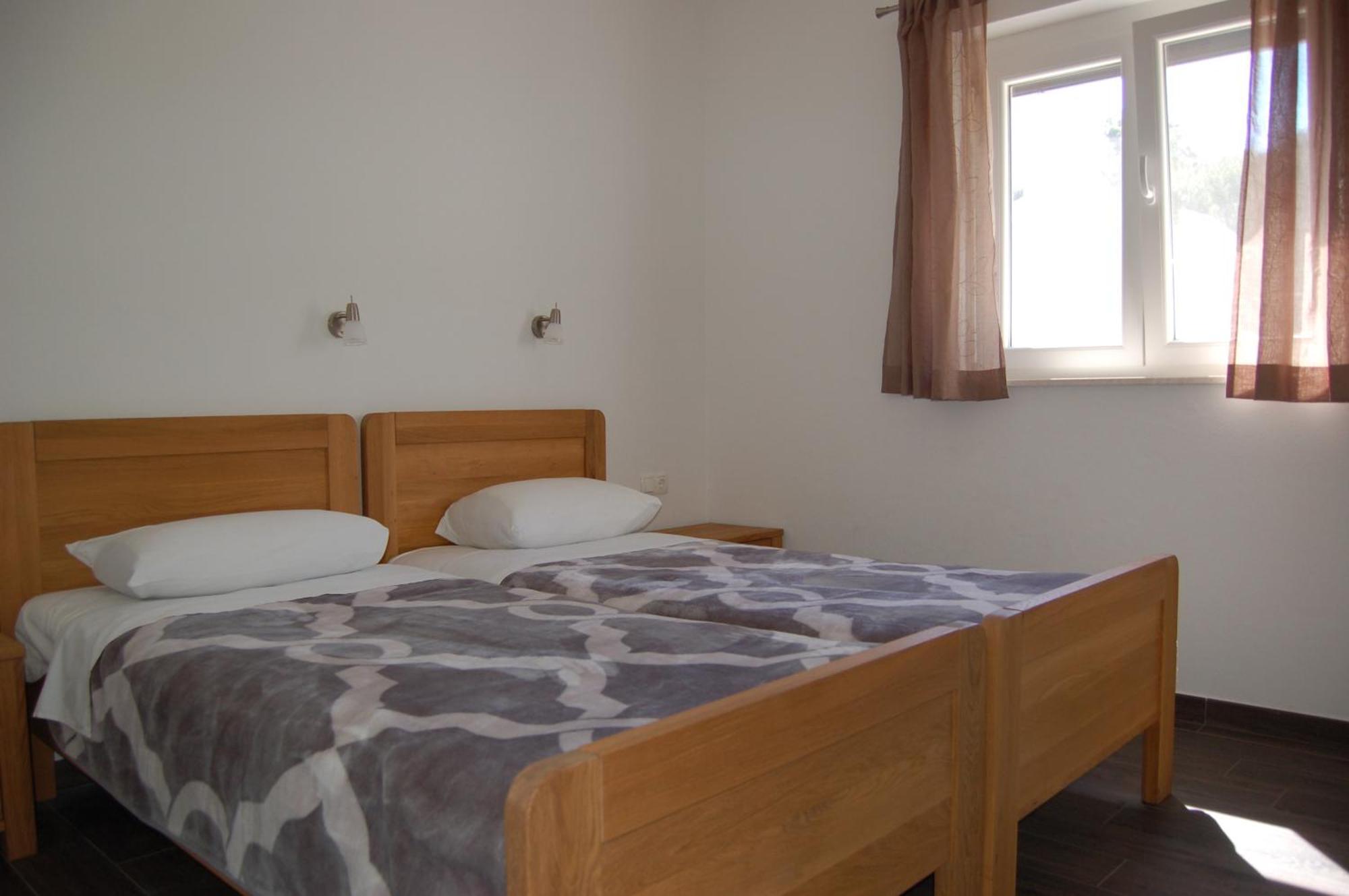 Gorgonia Suites in Verunić Esterno foto