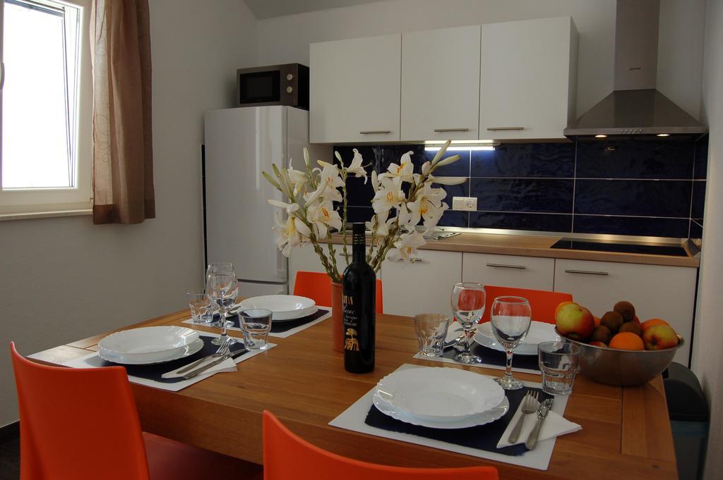 Gorgonia Suites in Verunić Esterno foto